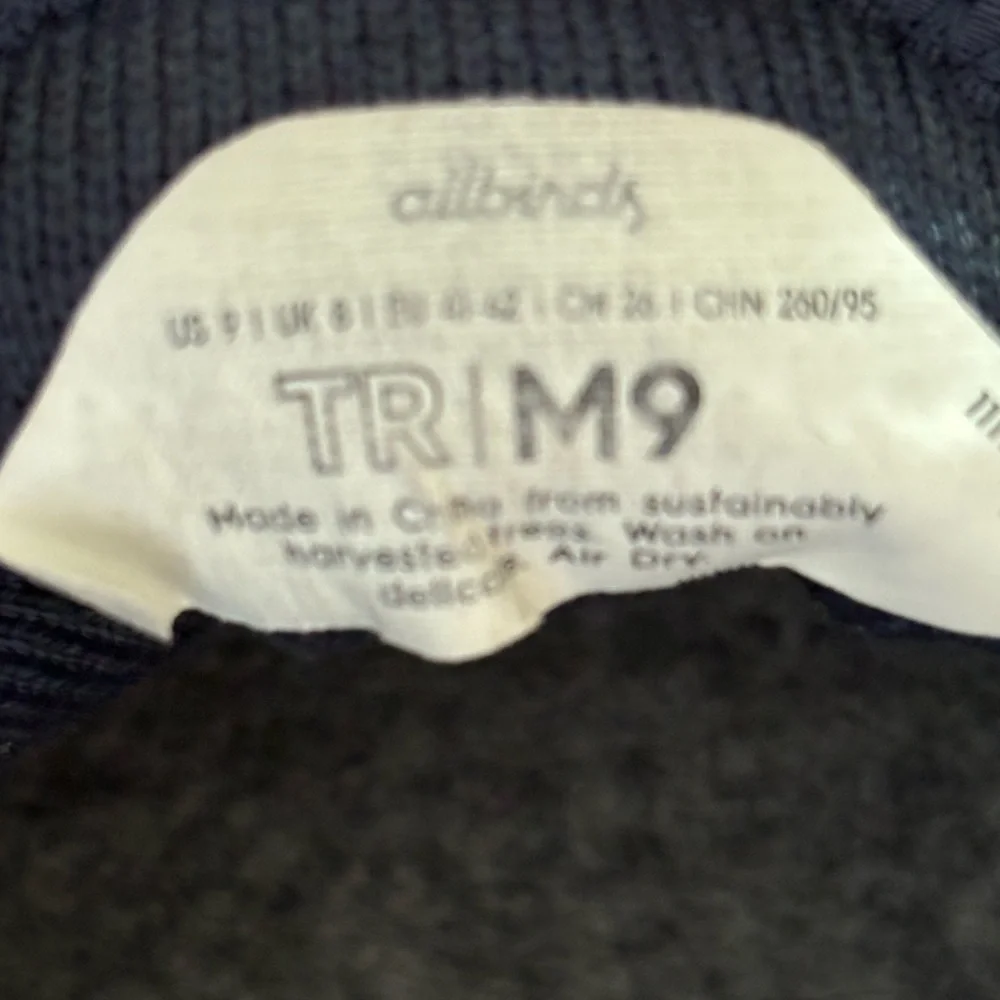 Men’s‎ Allbirds Tree Runner Sneakers Navy and White- Size 9